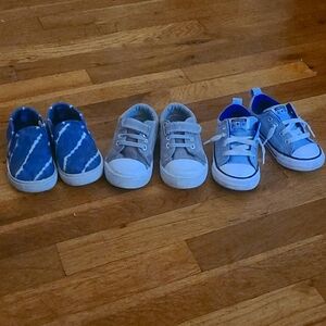 2 pairs toddler size 7 sneakers